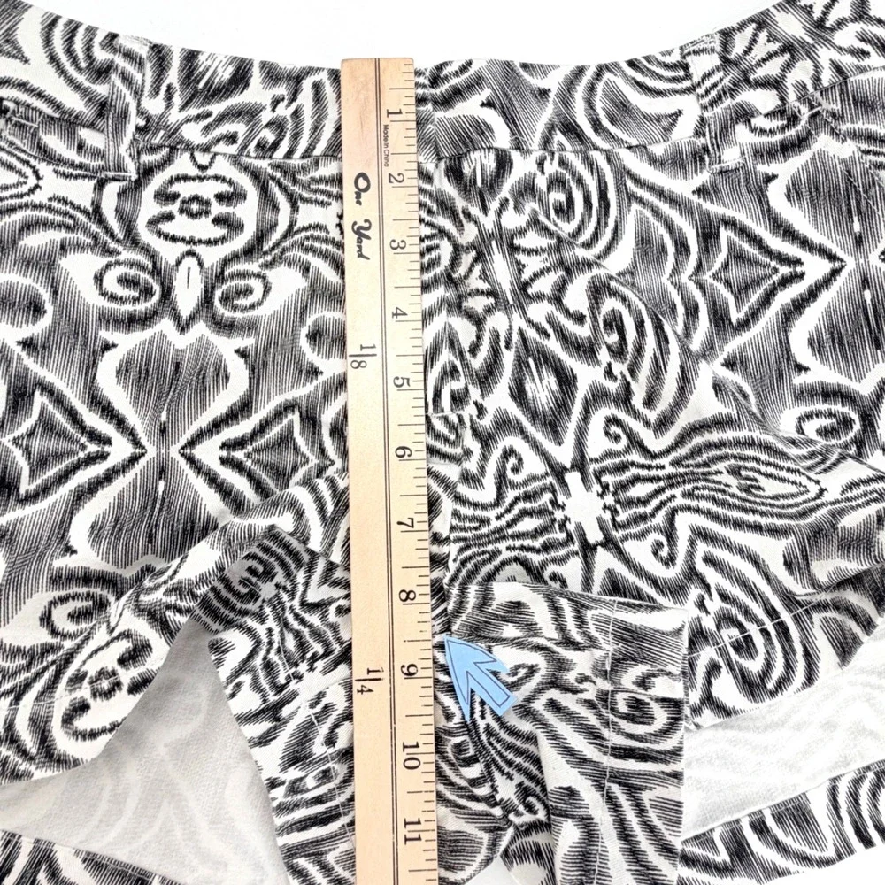 Macbeth Collection Shorts‎ Women M Black White Ikat Damask Cotton Excellent